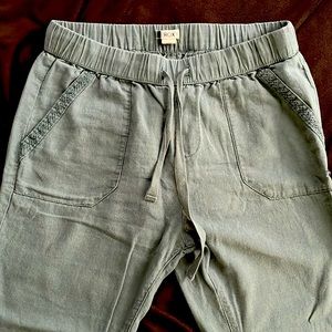 Roxy green capris. Size XS